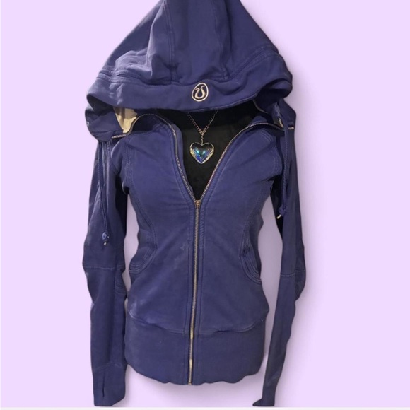 lululemon athletica Jackets & Blazers - Vintage Lululemon 2000s Purple/Blue Scuba Hoodie!
Gorgeous condition!!